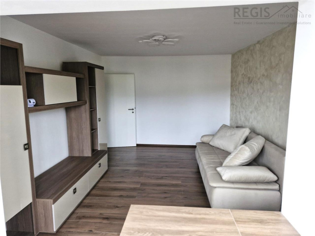 Apartament 3 camere zona Codrul Cosminului