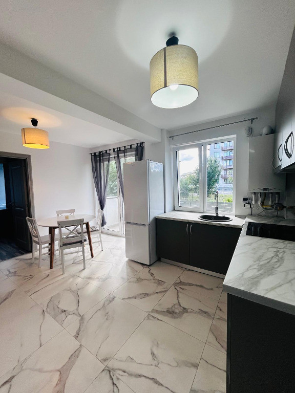 Apartament 3 camere cu grădină de 74 mp în Florești.