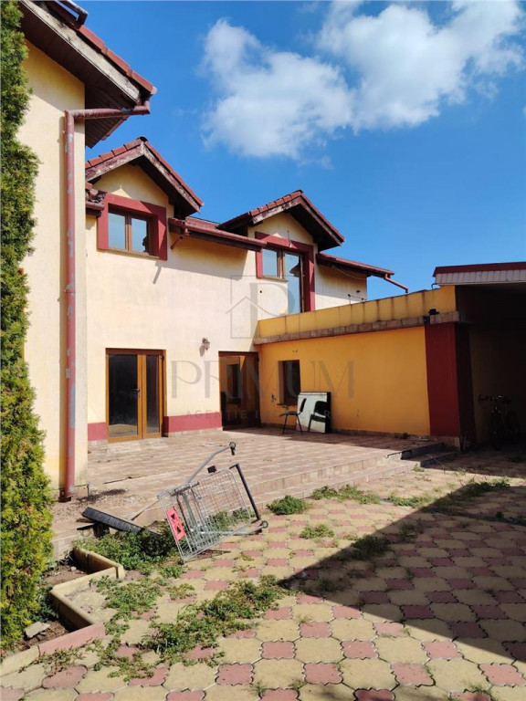 DUMBRAVITA - CASA INDIVIDUALA - ZONA LIDL - 9 CAMERE - 5 BAI