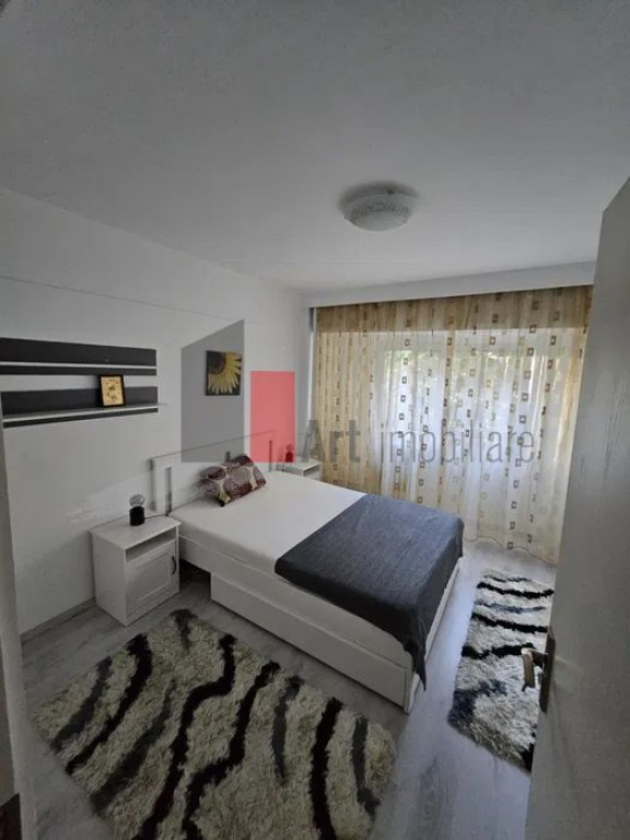 Apartament cu 2 camere de inchiriat in zona Magheru (Ultr...