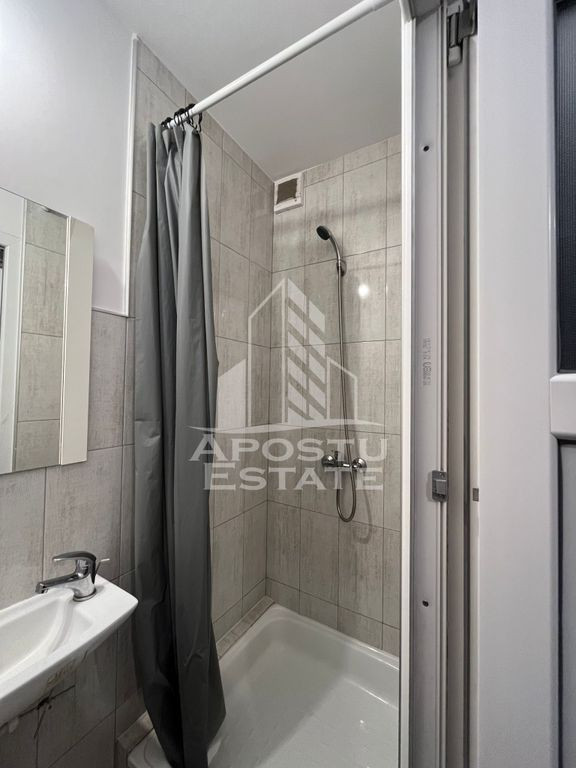 Garsoniera renovata complet UMT