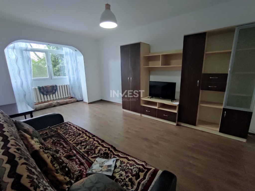 Nicolina, Ap. 2 camere, decomandat, etaj 1