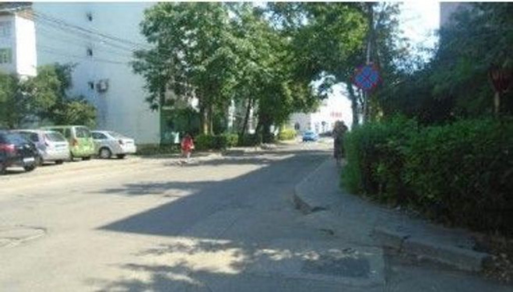 Apartament 3 camere Bacau cota 1/3, ID : R2724325