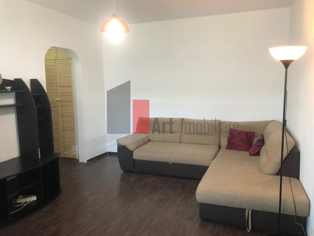 Apartament cu 2 camere de inchiriat in zona 1 Mai/Chibrit...