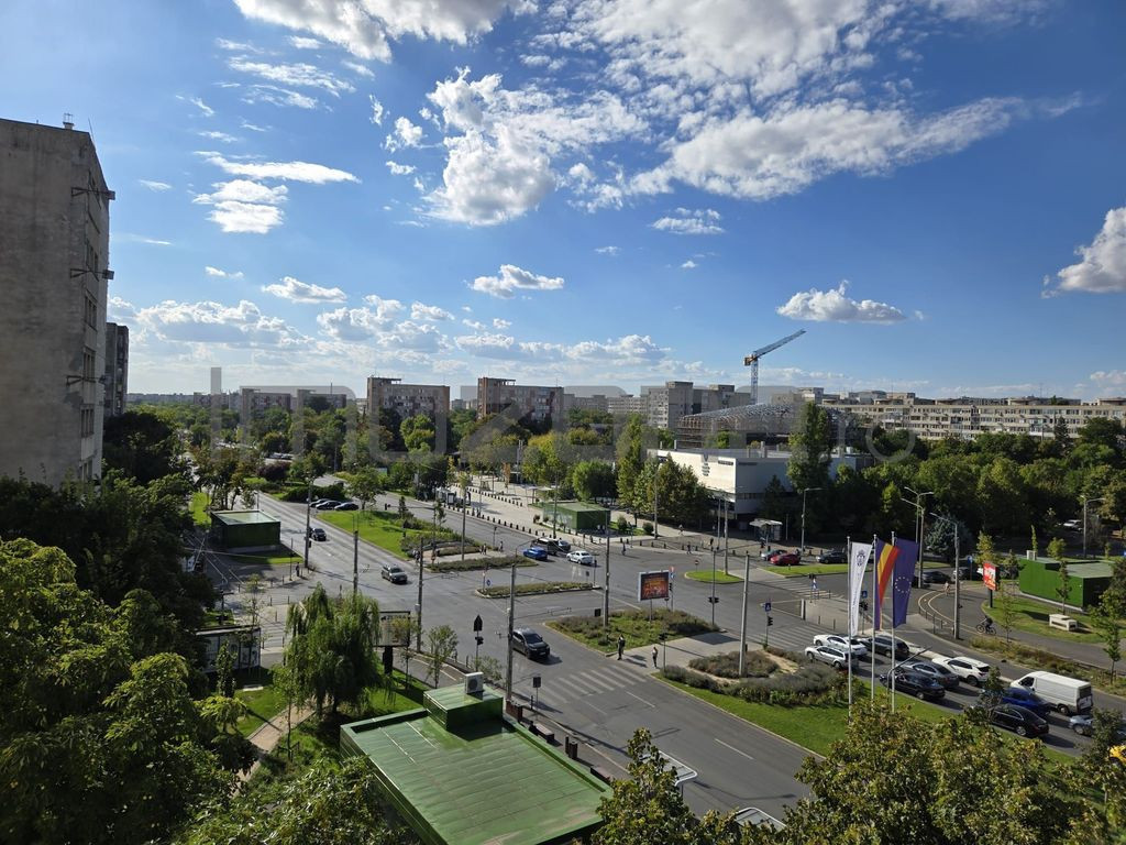 Drumul Taberei - Favorit, Garsoniera, 33 mp, 6/9, 2 liftu...