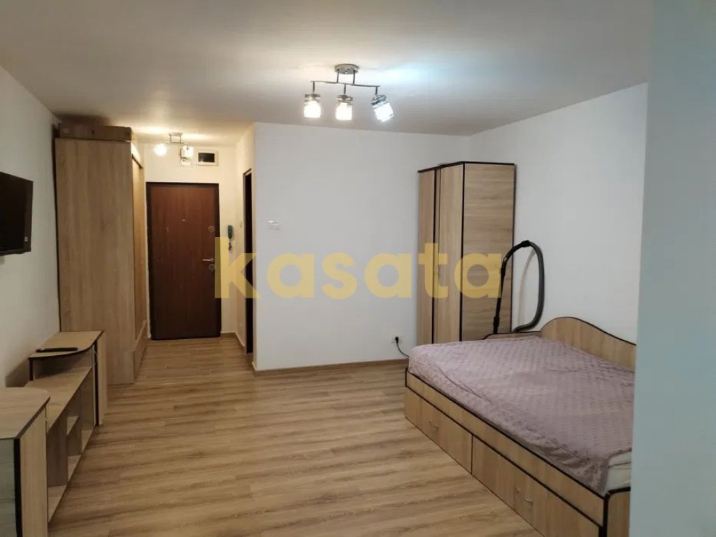 Garsonieră Renovată | Vizavi de Plaza România | Metrou