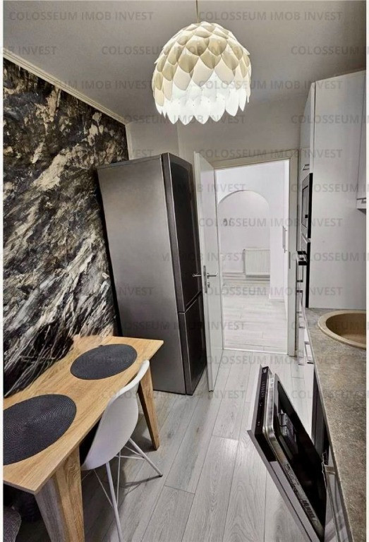 Apartament 2 camere, decomandat - zona Scriitorilor