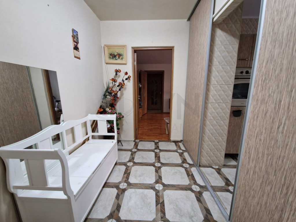 APARTAMENT 3 CAMERE I DE I DRUMUL TABEREI
