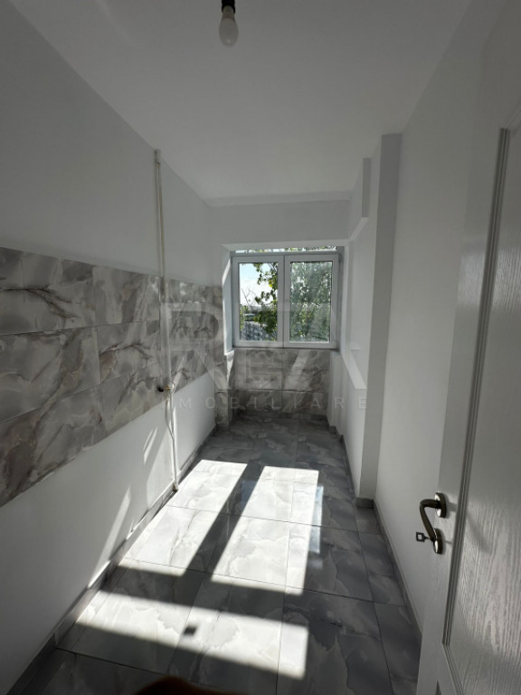 Apartament 2 Camere , Decomandat , Strada Luica