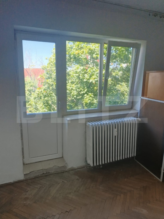 Apartament 3 camere, 55 mp, zona Podu Ros