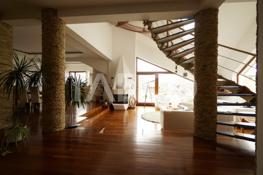 Casa individuala de inchiriat cu 4 camere si 510 teren liber