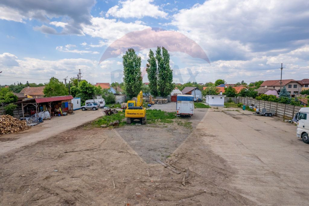 Platforma betonata de inchiriat 2690 mp Aradul Nou,Arad