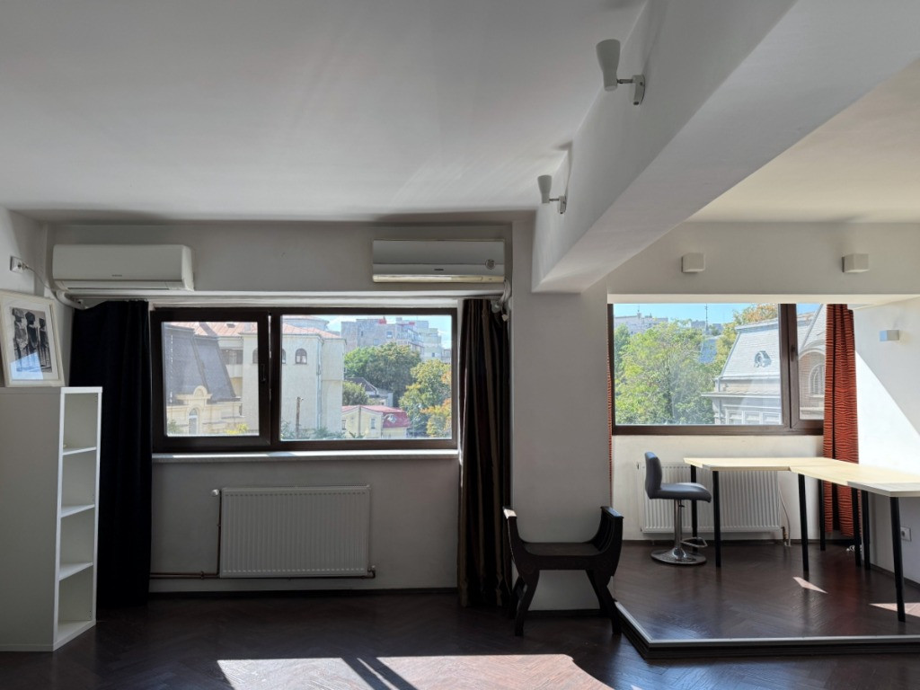 2 cam, str J L Calderon, 68mp, loc parcare garaj, centrala bloc, 1981