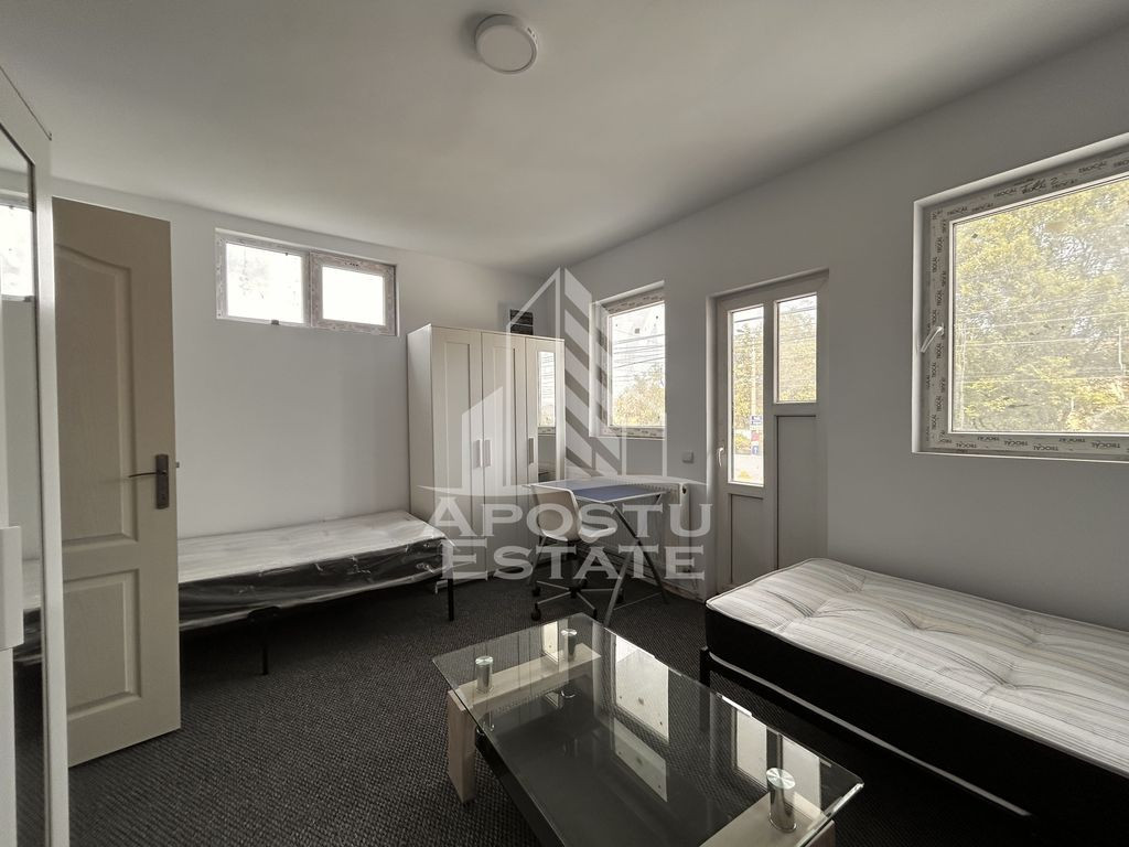 Clădire renovată 2025, 9 camere