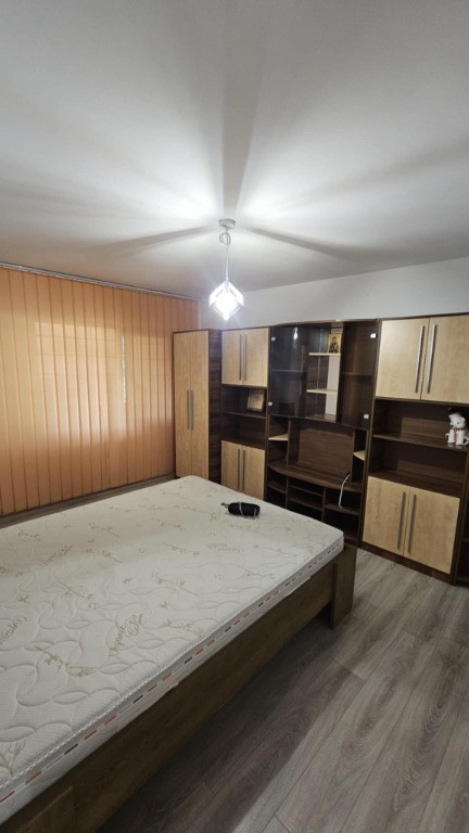 Apartament 1 camera D, Palatul de Justitie, Podul de Fier