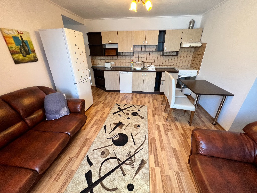 INCHIRIEZ apartament 3 camere la casa, renovat,zona Turnisor