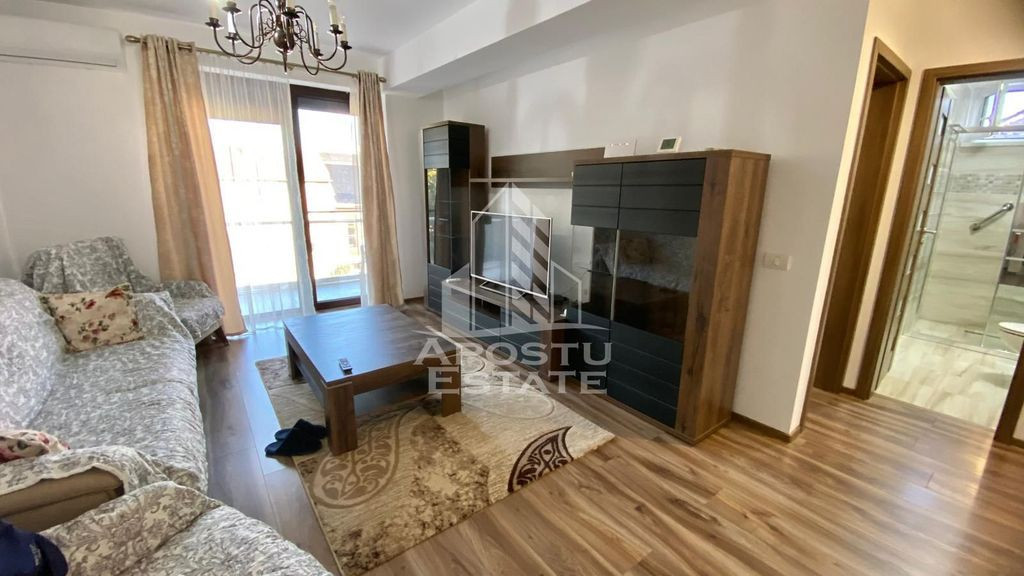 Apartament 3 camere, centrala proprie si loc de parcare i...