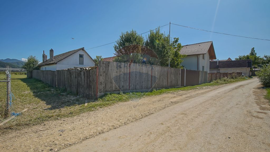 Casă de vânzare în Râșnov, teren 707 mp