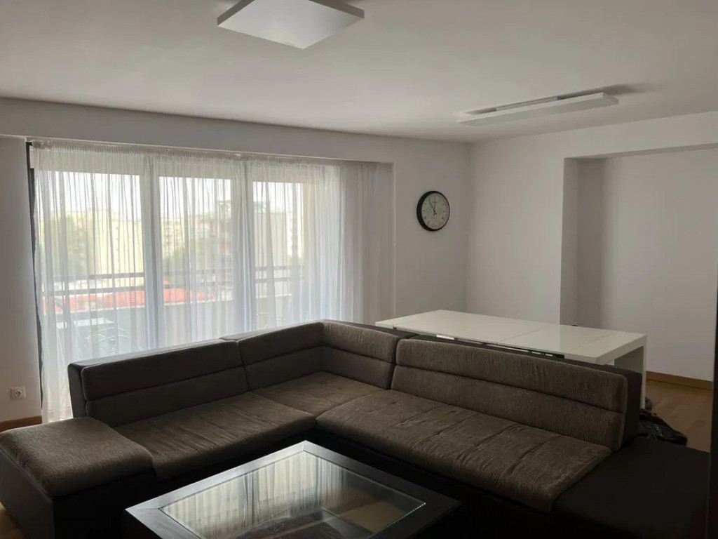 Apartament 2 cemere/ Decebal/ Centrala proprie