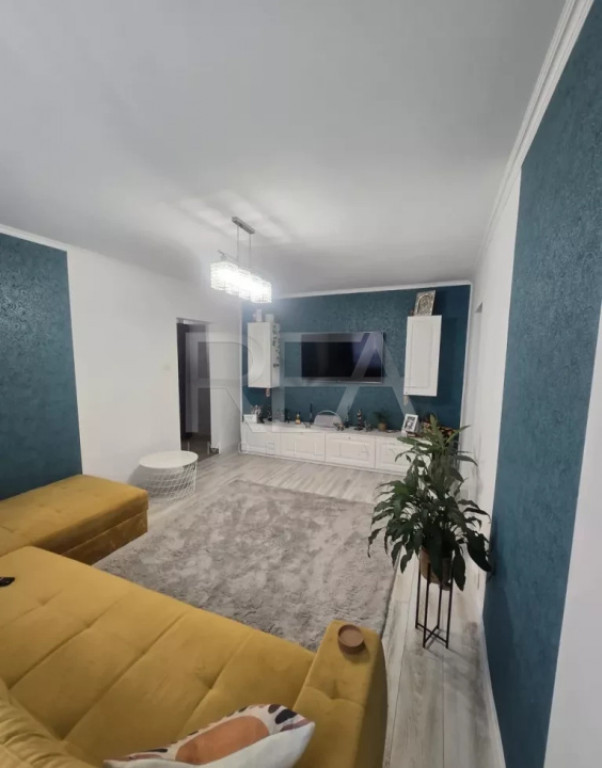 APARTAMENT 3 CAMERE TRAPEZULUI