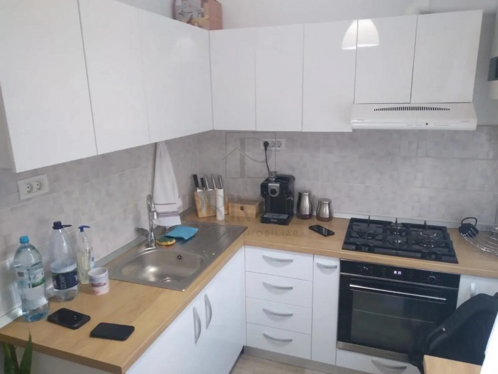 Apartament Spatios - Renovat Complet - Etaj Intermediar - De