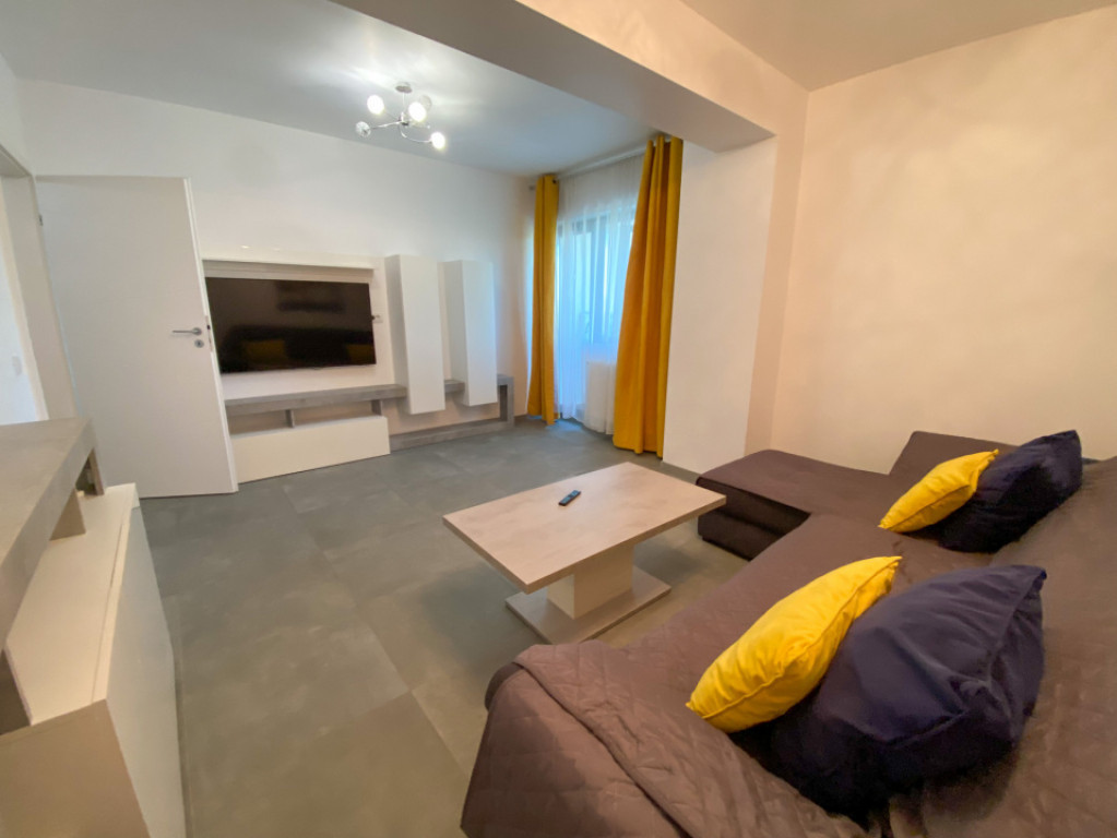 Apartament 2 camere - Decomandat - zona Campus - Termen lung