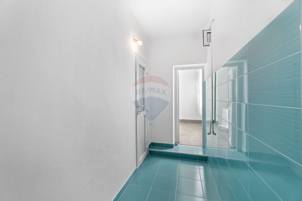 Spațiu / cabinet de 43mp de închiriat în zona Piața M...