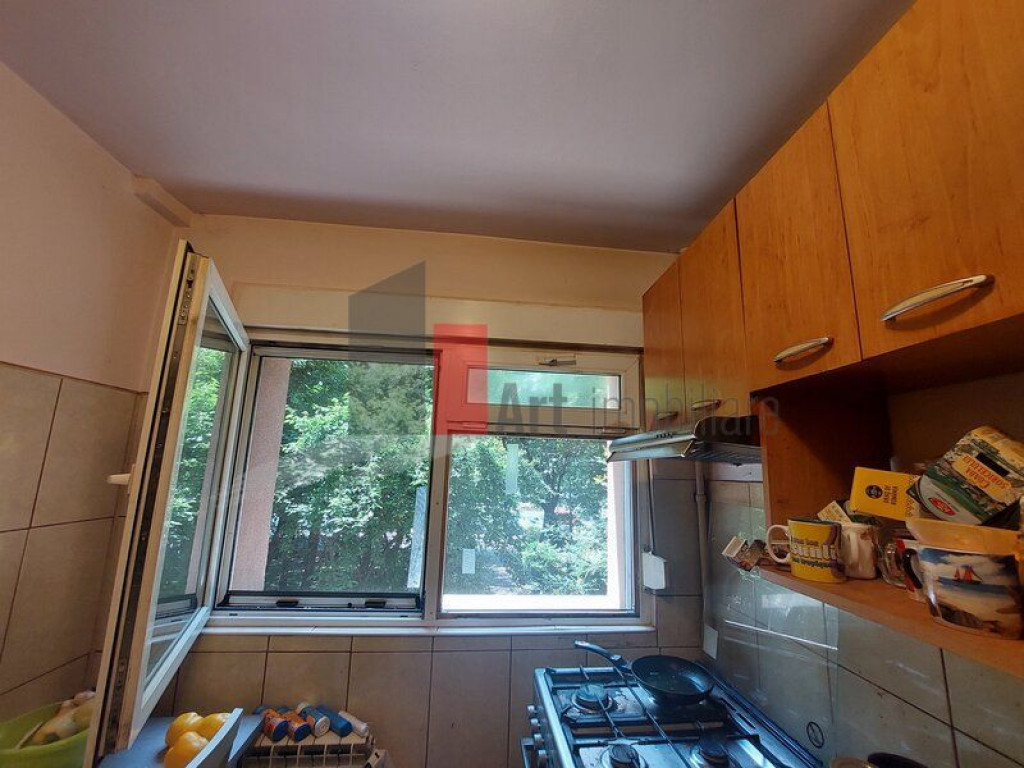 Vânzare apartament semidecomandat 2 camere Bd. Obregia