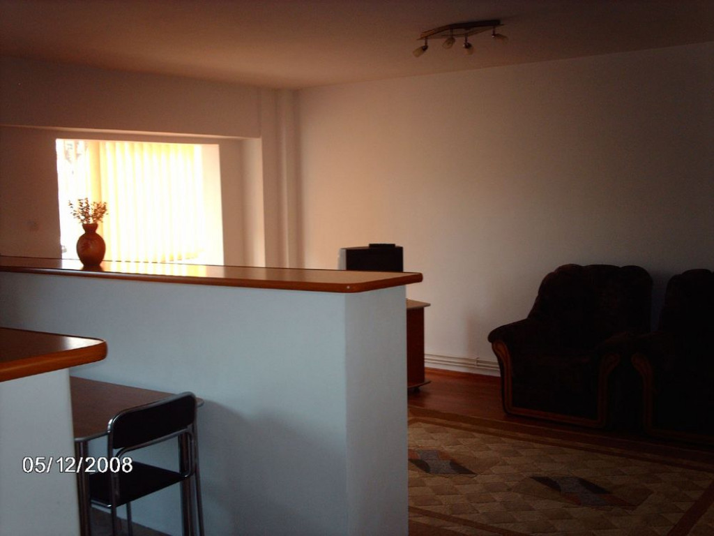 3 camere Racadau-intrare,etaj intermediar,140000 Euro