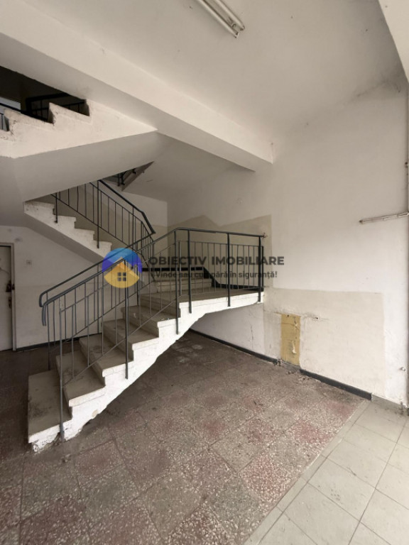 Spațiu comercial de vânzare – 300 mp, zona Mărăței