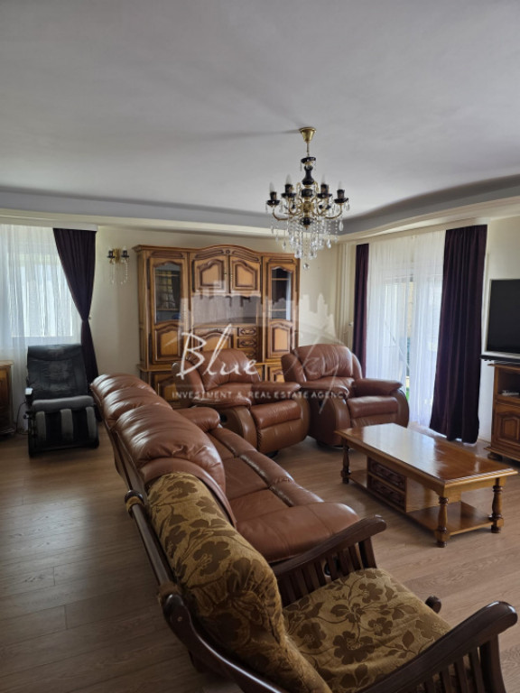 Apartament 3 camere, mobilat situat in Zona Capitol