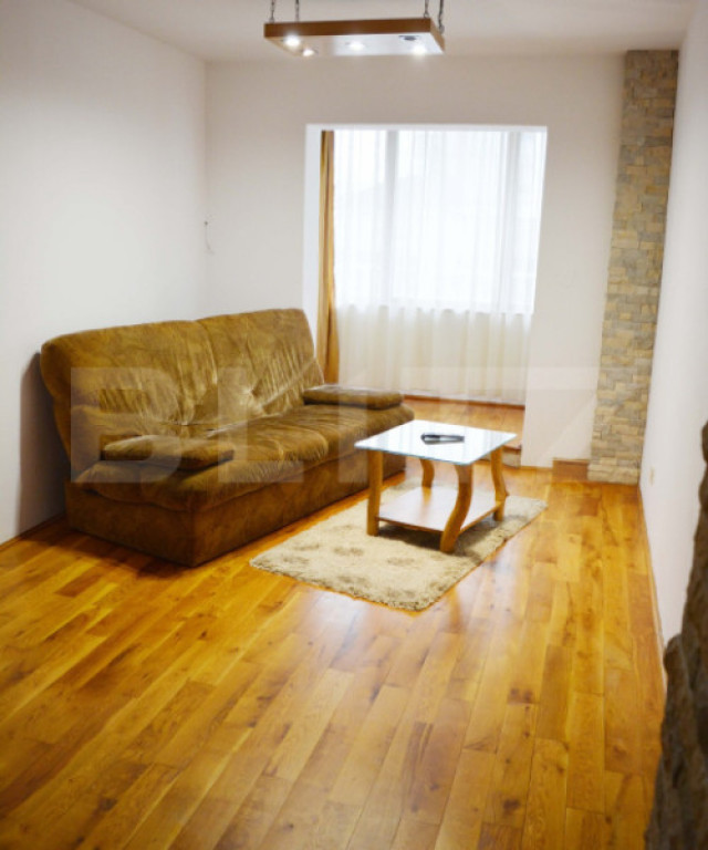 Apartament cu 4 camere decomandat, 98 mp, PET FRIENDLY! zona