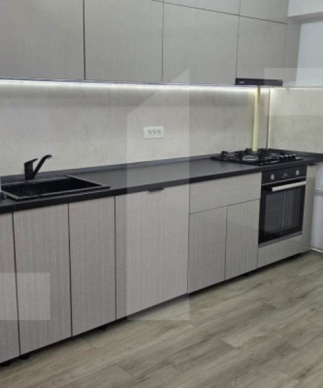 Apartament 3 camere Obor blocul Almo