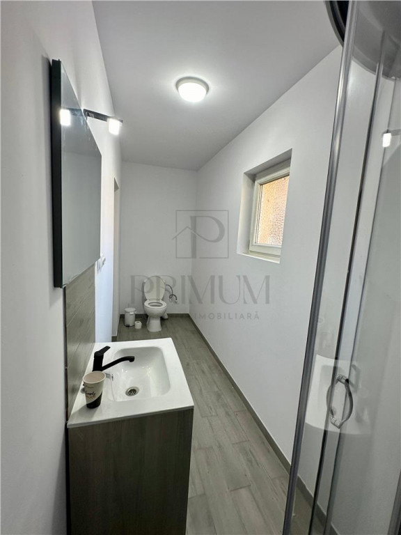 Complexul Studentesc- casa complet renovata, curte spatioasa