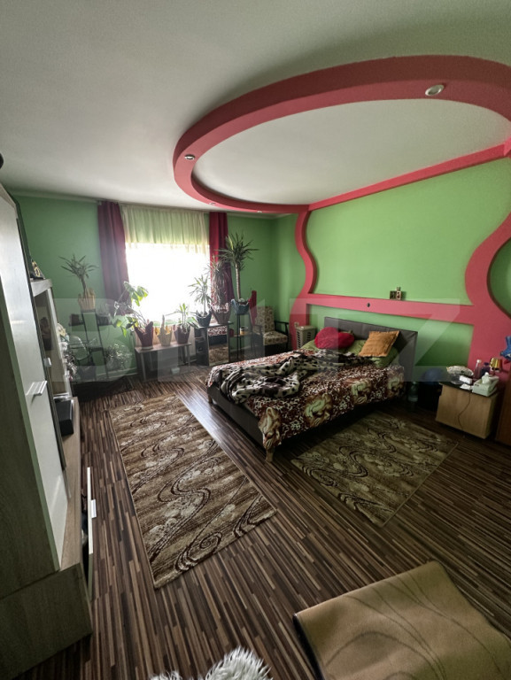 Casa de vanzare, 265 mp, zona Boghis