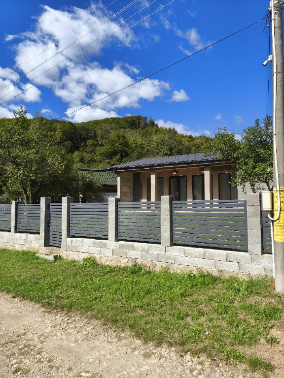 Casă Poiana Sărată com. Oituz jud. Bacău