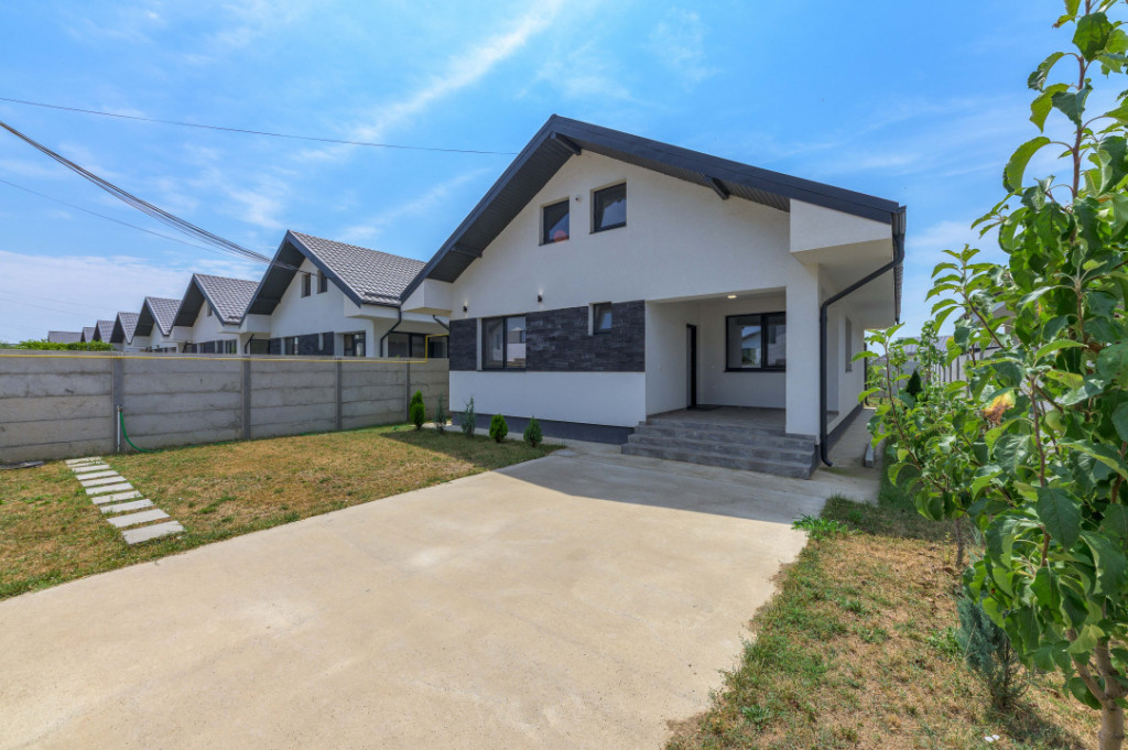 Vila Noua in Pantelimon, 5 dormitoare, 3 bai, 380mp teren