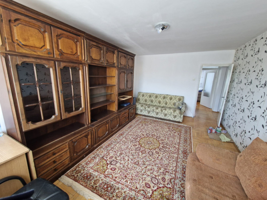 Apartament 2 camere, decomandat – 51 mp utili, zona Hotvon