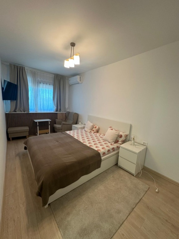 5 Min Metrou Aparatorii Patriei | Apartament 2 camere decomandat