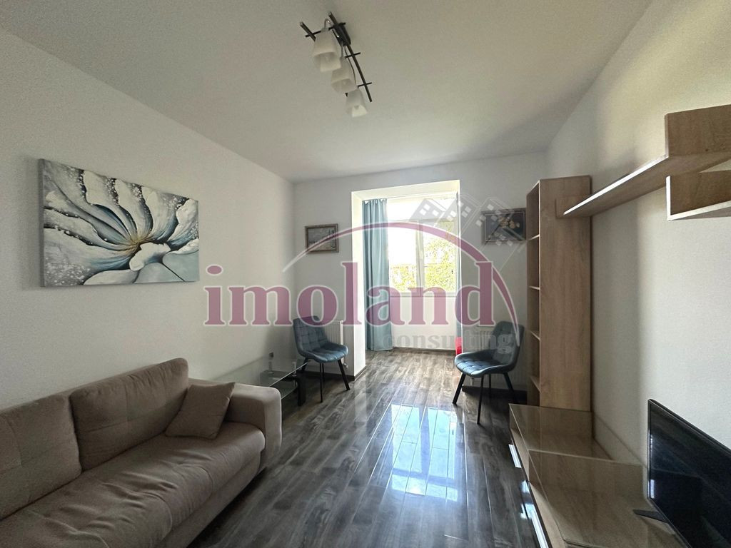 Vanzare - apartament 2 camere - renovat - mobilat-utilat ...