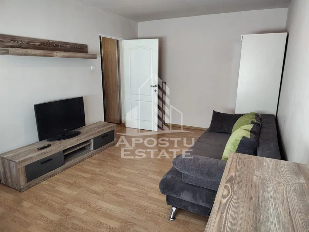 Apartament cu o camera, zona Lipovei