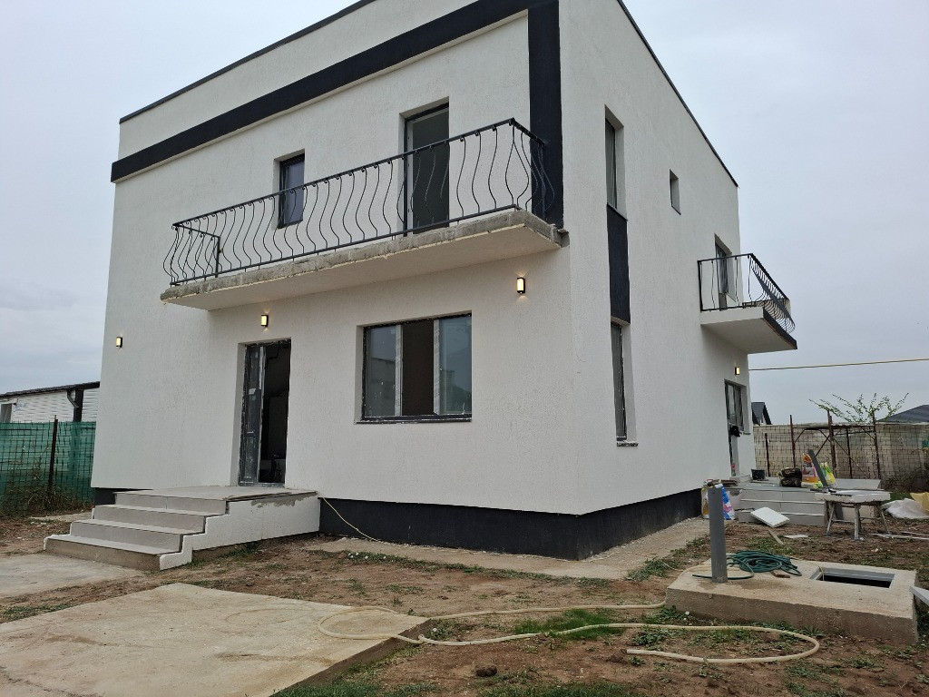 Pantelimon Ilfov,p+1,casa 5 camere,3 bai,dressing,334mp,comision 0%