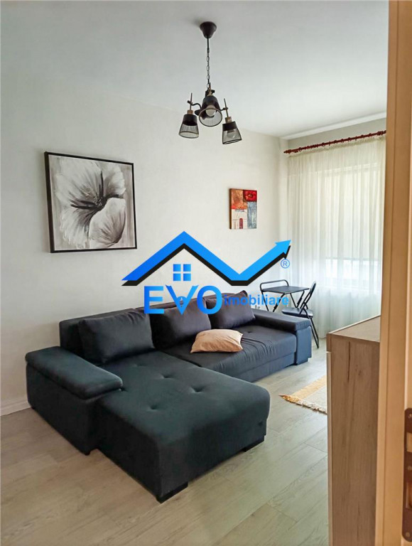 Apartament cu 2 camere, decomandat, complex Royal Town