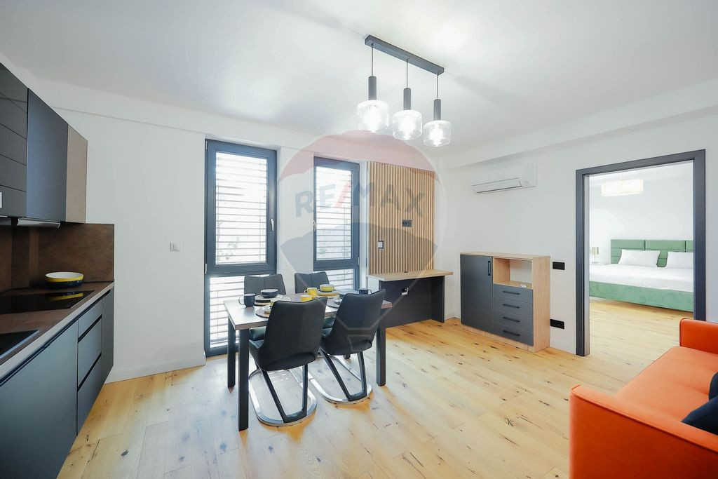 Apartament cu 2 camere, de vânzare, ultracentral, str Av...