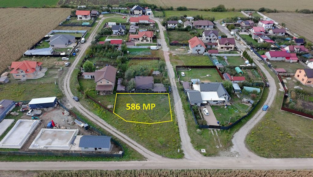 Teren 586mp/ 2 Deschideri 50,6 ml /Halchiu/ Privighetorii...