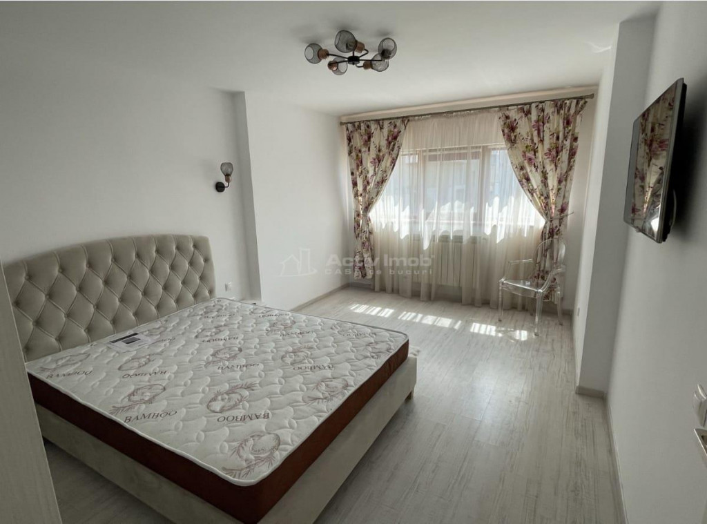 Apartament situat central, foarte modern, mobilat si utilat