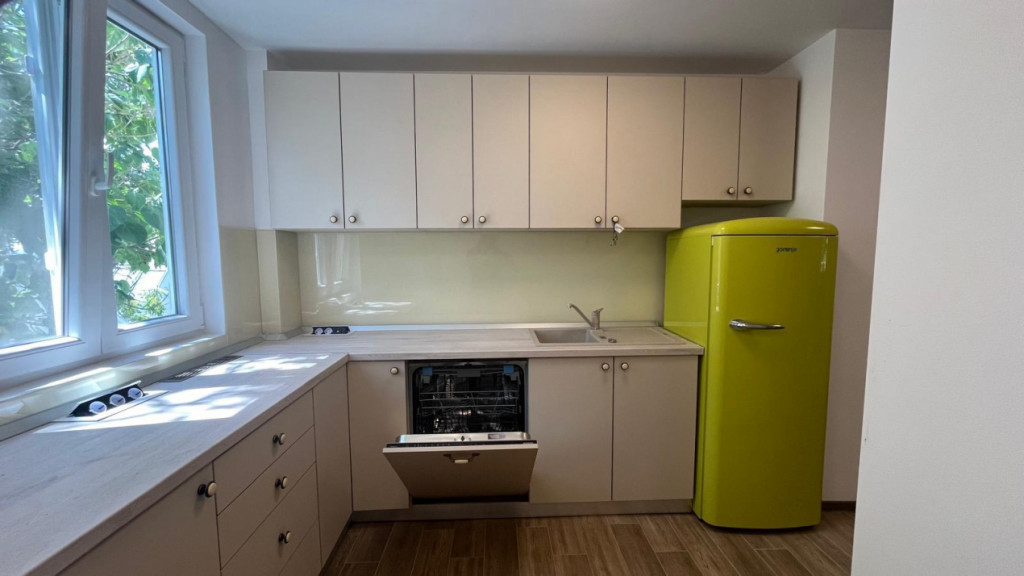 4 camere Rahova -Teius