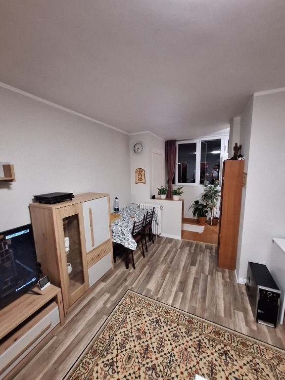 Închiriez garsoniera strada Dâmboviței