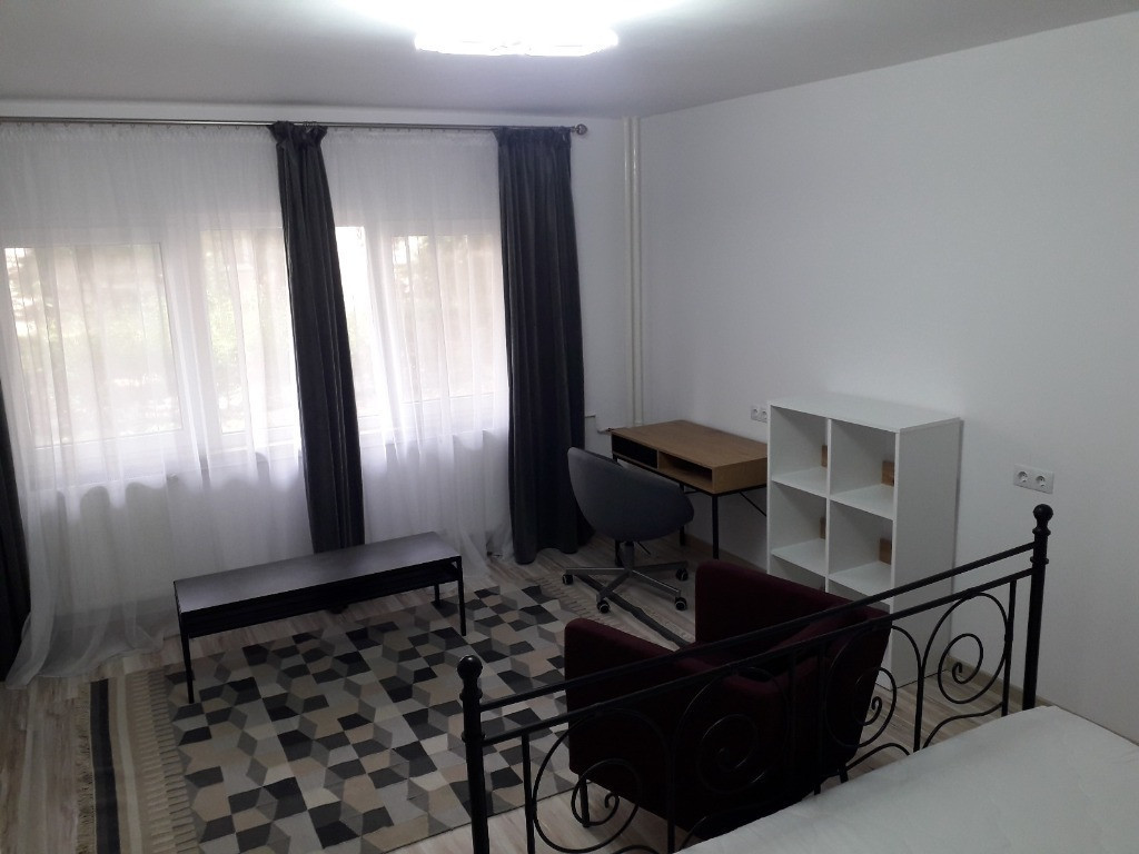 Proprietar ofer garsoniera Lujerului - Virtutii