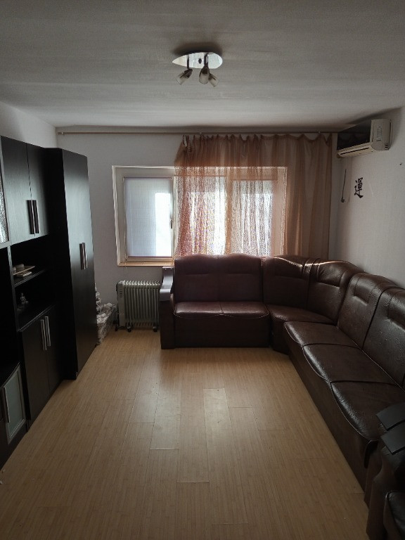 Apartament 2 camere decomandat vizavi de Penny Ovidiu
